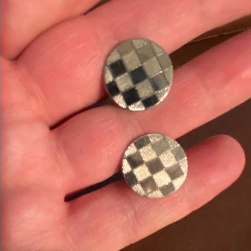 Round Silver Checkered Cufflinks - Picture 4 of 5